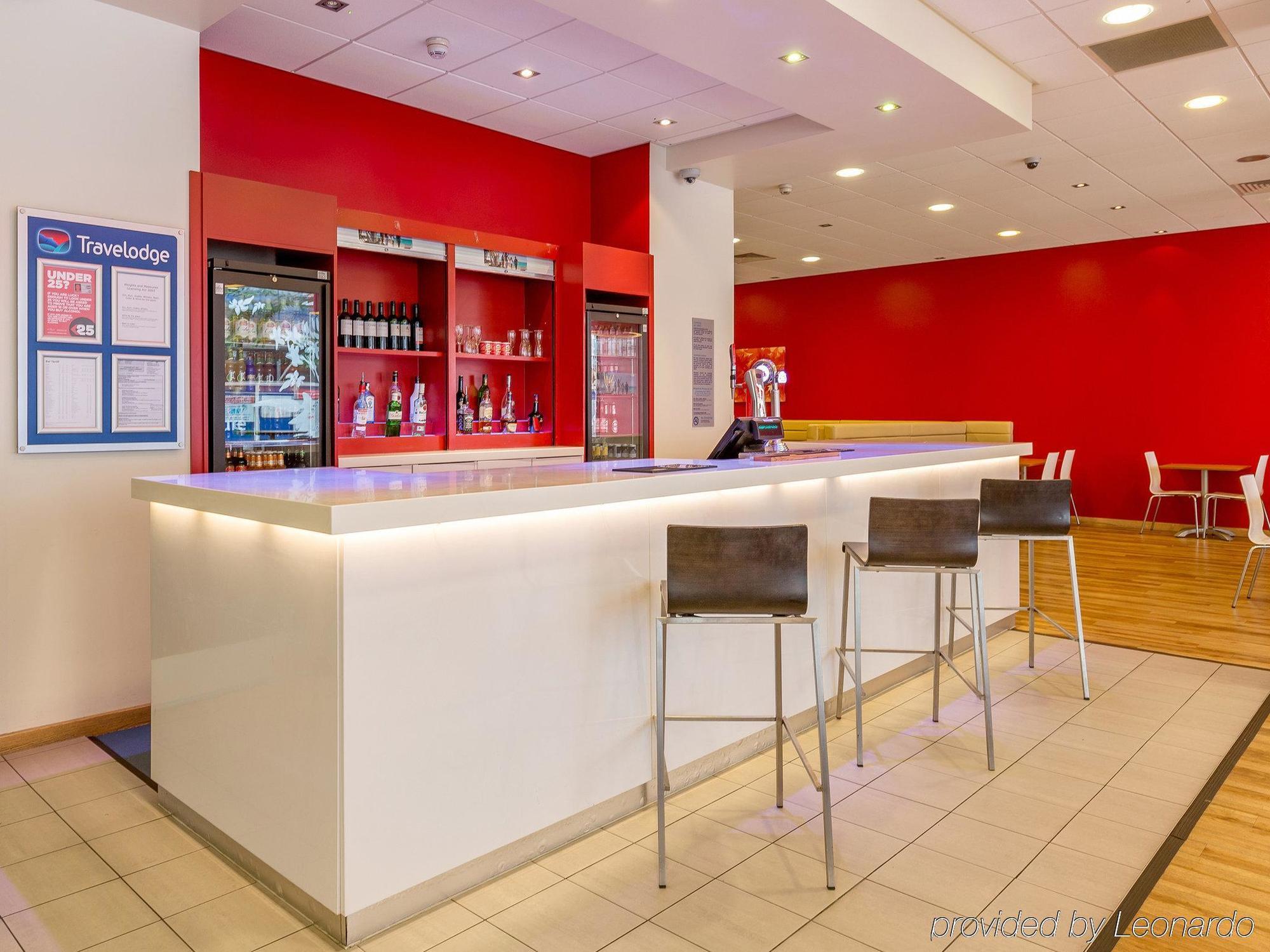 Travelodge London Woolwich Екстер'єр фото