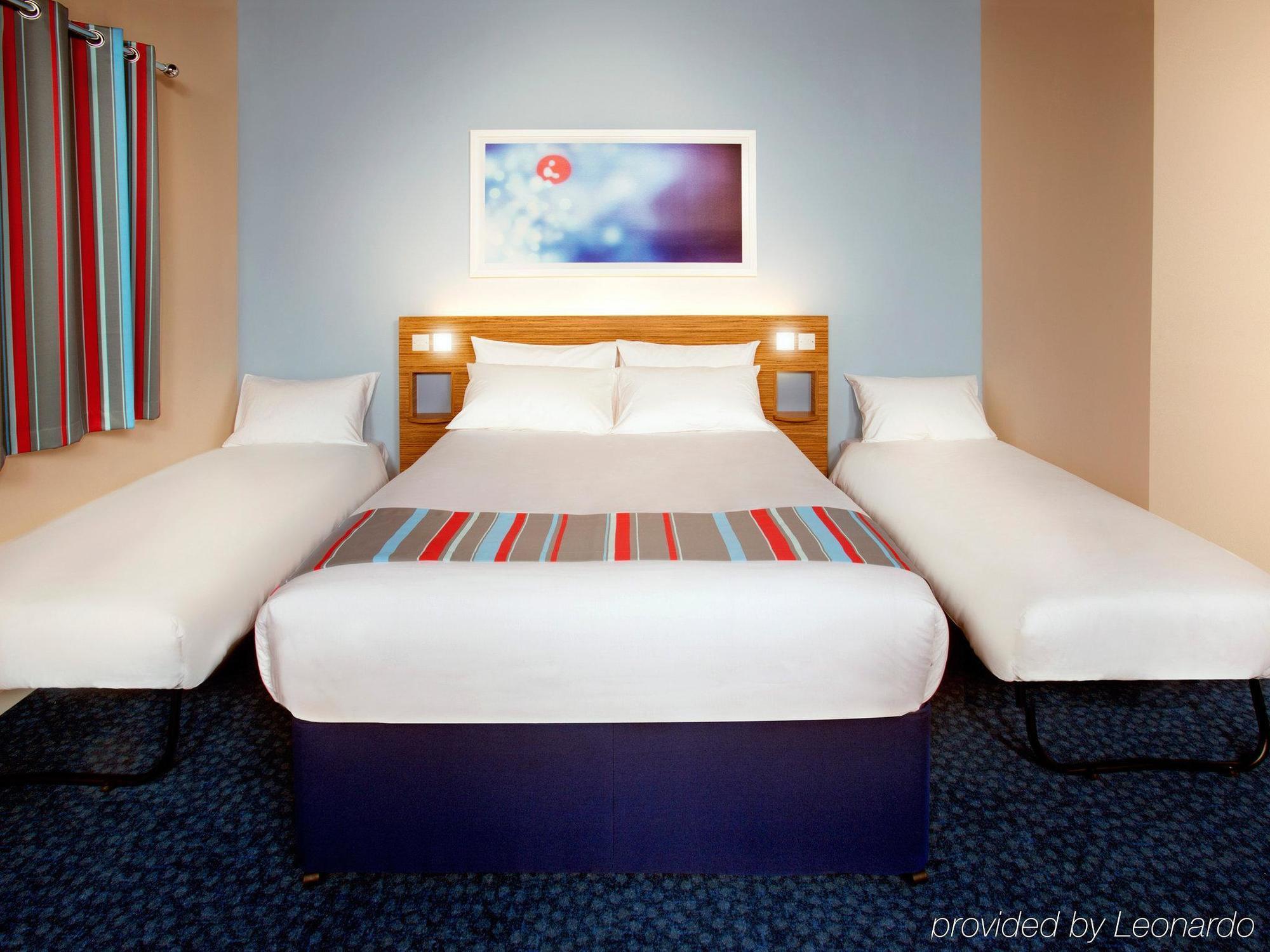 Travelodge London Woolwich Екстер'єр фото