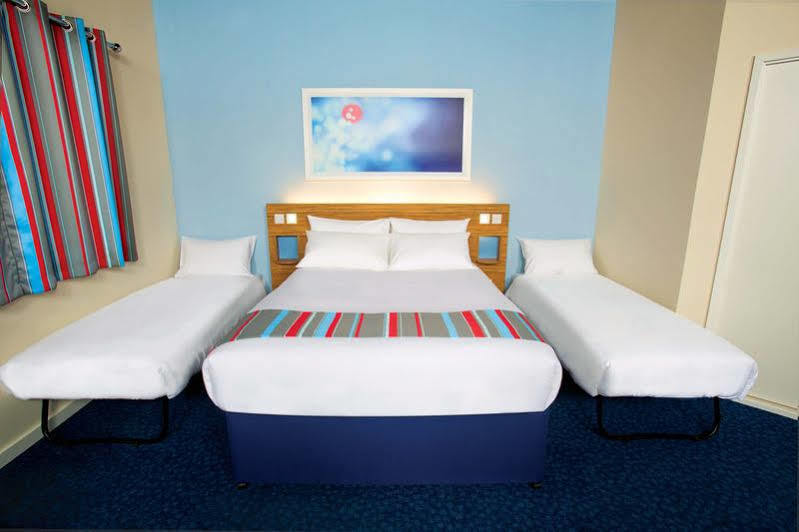 Travelodge London Woolwich Екстер'єр фото